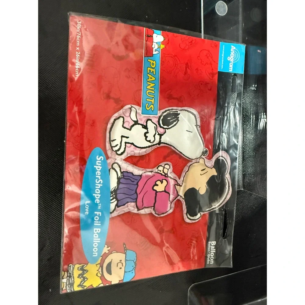 Anagram Peanuts Snoopy Lucy Love SuperShape Foil Balloon 30x26 13381 Red